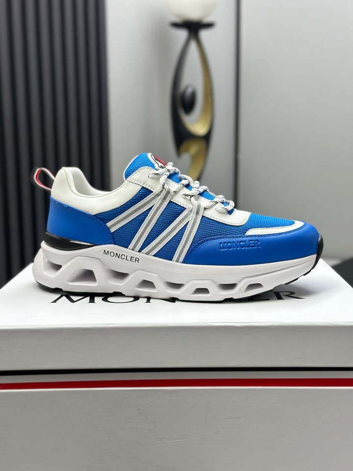 Moncler Trailgrip GTX Performance Running Shoes in Black
