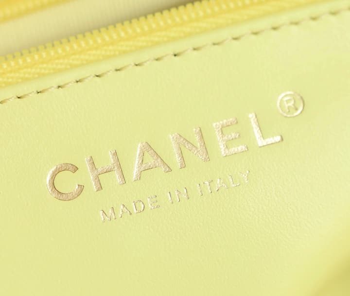 Chanel Classic Kelly Chain Handbag
