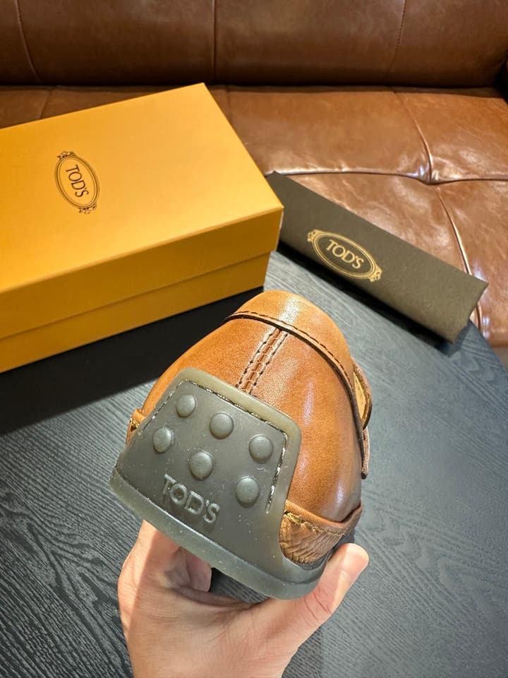 Tod's Gommino Calfskin Loafers in Charcoal Suede