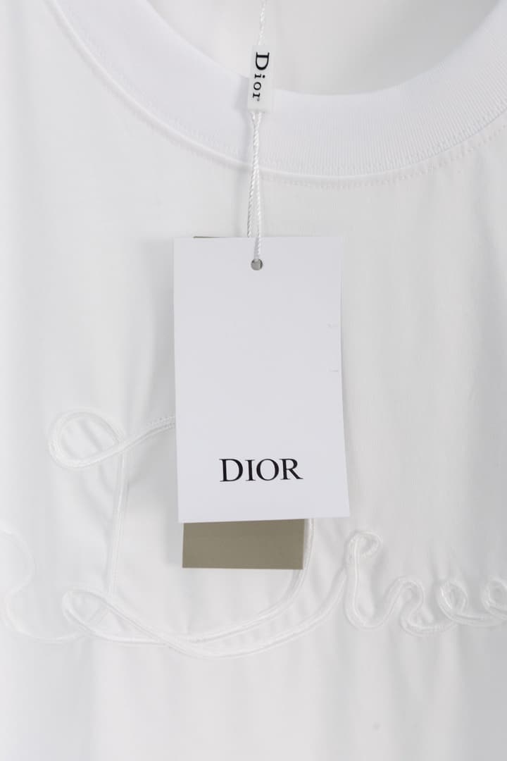 Dior Ribbon Logo Short-Sleeved T-Shirt – 2026 Spring Collection in Dark Grey