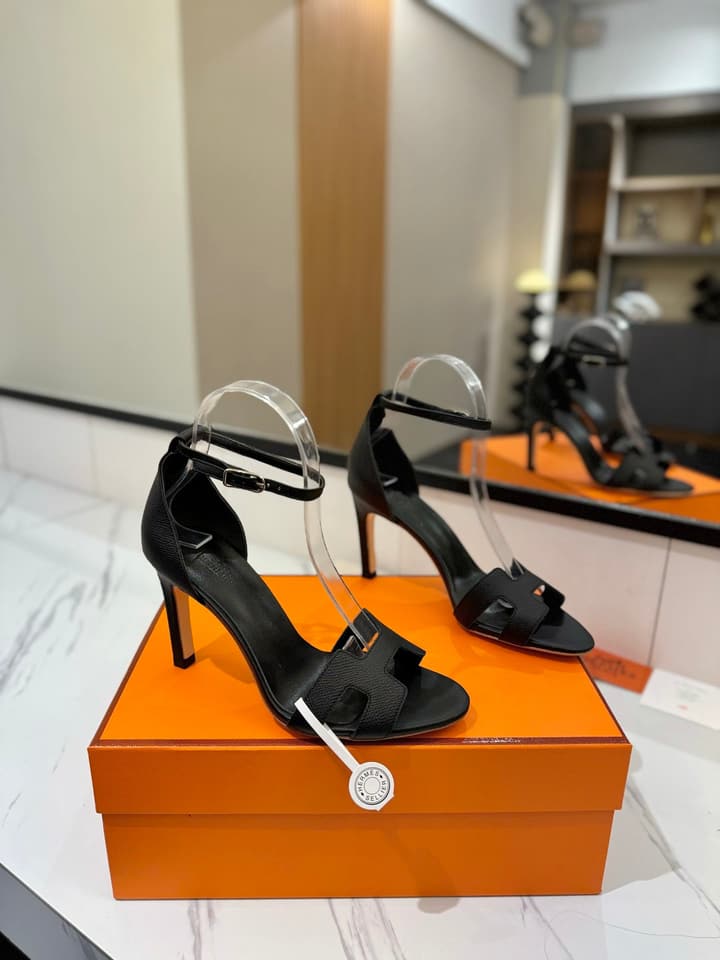 Hermès Classic H Palm Grain Heeled Sandals – 9cm in Black