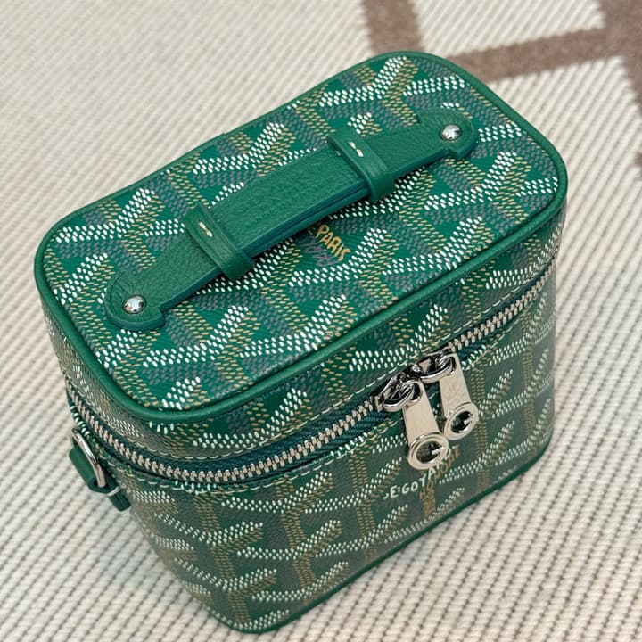 Goyard Muse Vanity Ultra Mini Cosmetic Bag in Blue