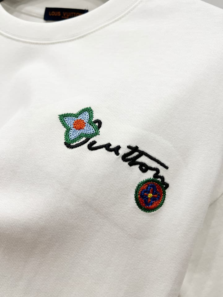 Louis Vuitton Embroidered Floral Logo T-Shirt – 25SS Collection in Classic Black