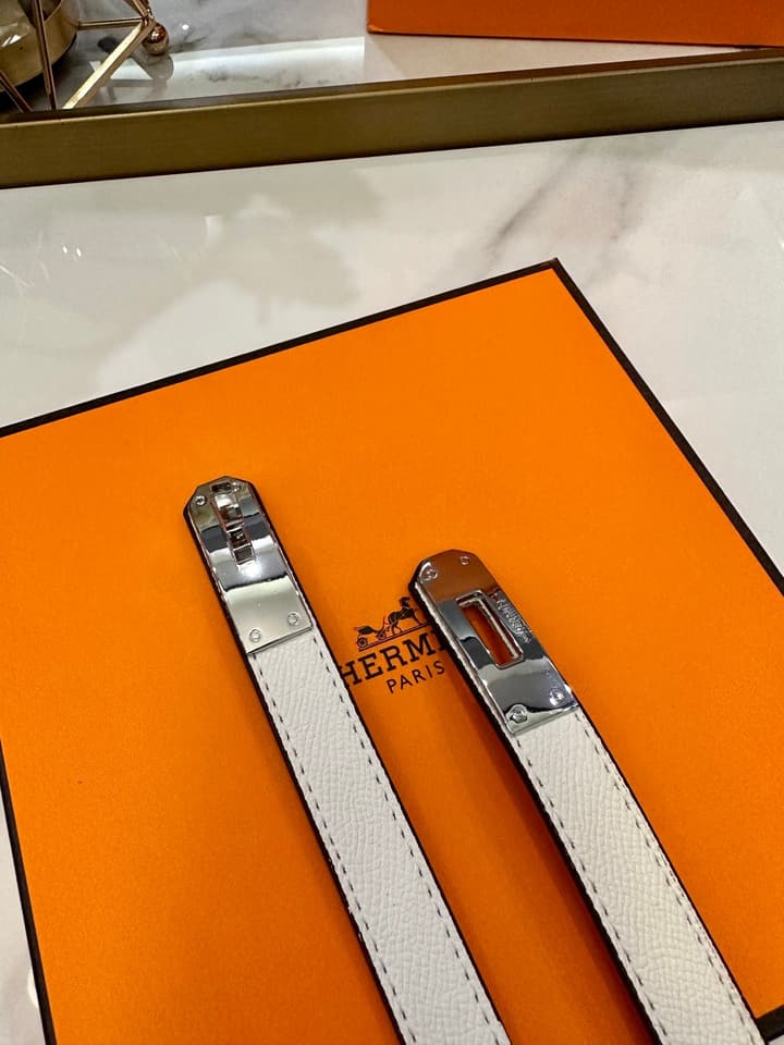 Hermès Slim Leather Belt – 2.0cm in Black With Silver Buckle