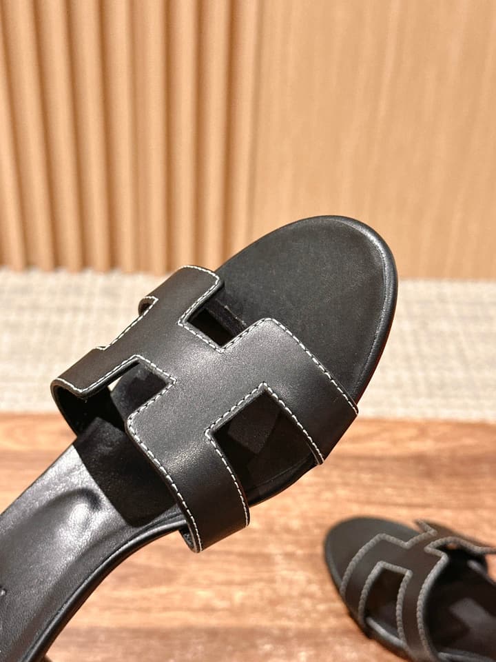 Hermès Classic H-Logo Chunky Heel Sandals in Black Leather