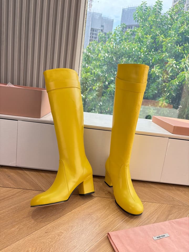 Miu Miu Chelsea Knee-High Boots – 25FW in Black