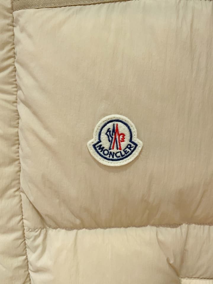 Moncler Designer Puffer Jacket – 2025 Collection in Black Puffer Jacket