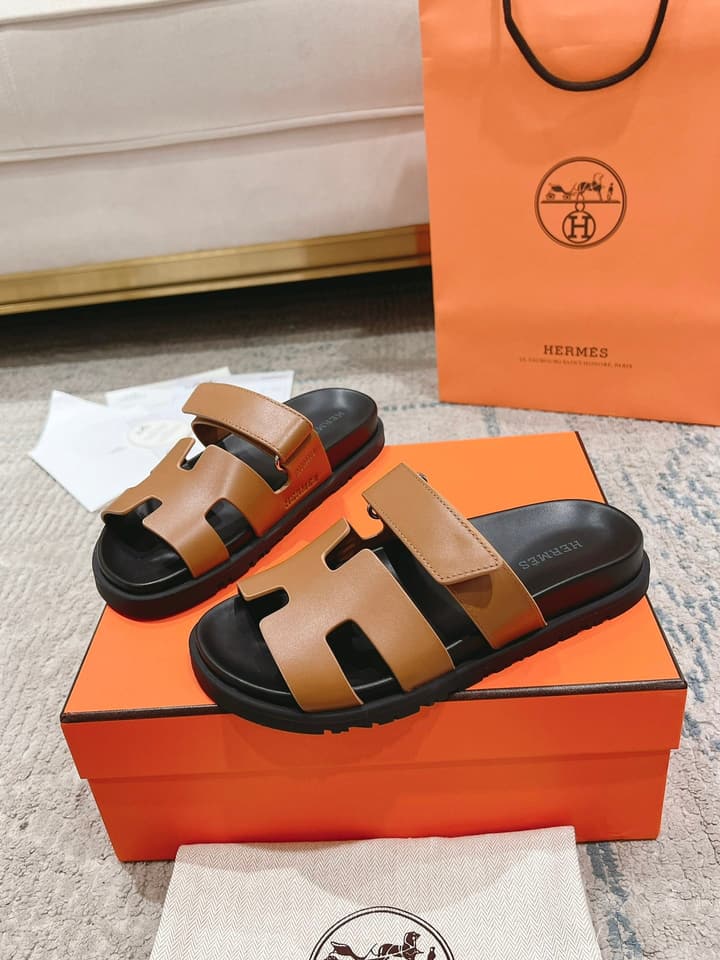 Hermès Chypre Leather Unisex Slides – 2023SS in Blush Pink