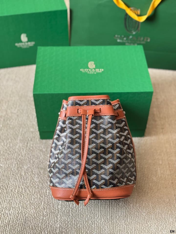Goyard Bucket Bag in Black