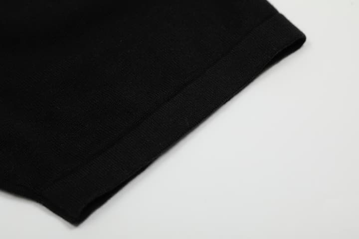 AMI Paris Classic Heart Embroidered Knit Short Sleeve – 2025SS in Black