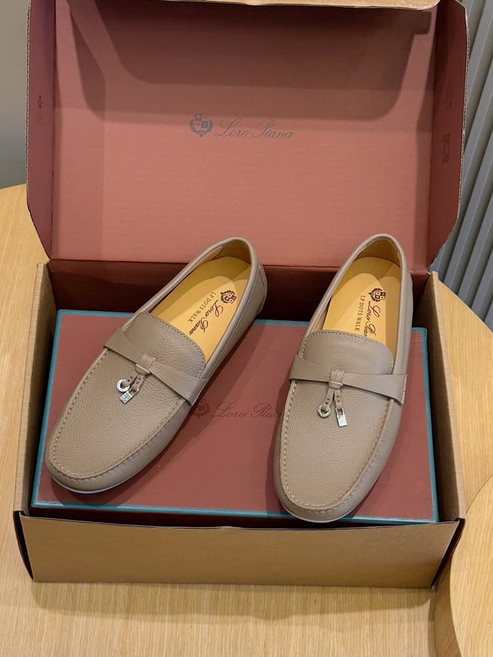 Loro Piana LP Italian Handmade Driving Shoes in Beige Suede Moccasin