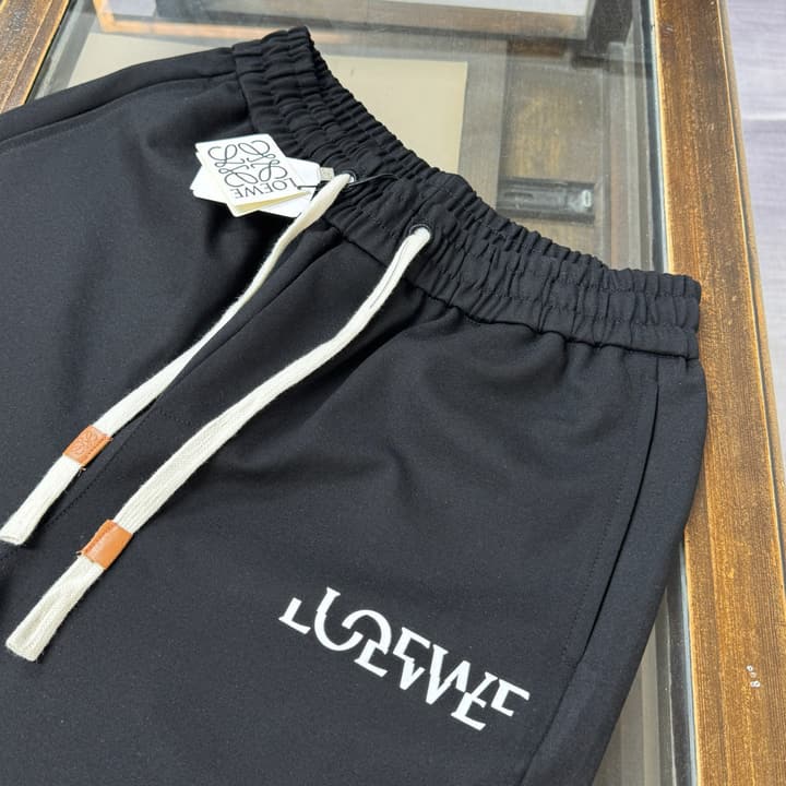 Loewe Casual Shorts – 2026 Spring/Summer Collection in Apricot
