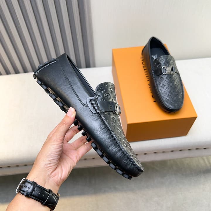 Louis Vuitton Pebbled Leather Driving Shoes in Black Textured Leather