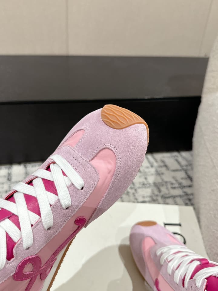 Loewe Flow Runner 2.0 Runway Sneakers – 25SS in All White With Gum Sole