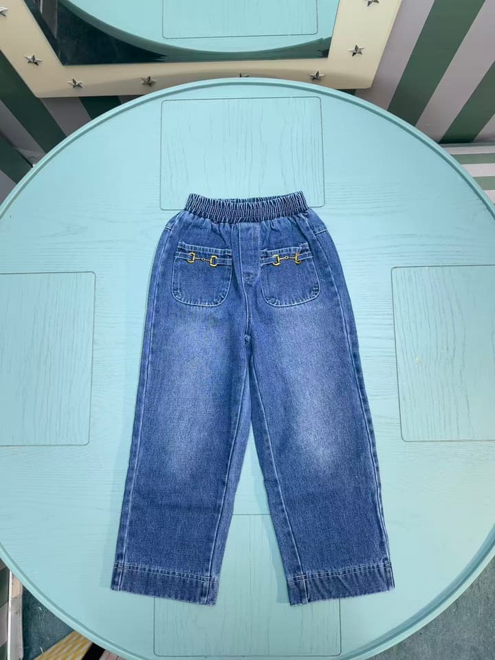 Gucci Kids Knit Sweater and Washed Denim Set – Spring/Summer Collection – 2025SS in Pink Sweater And Washed Blue Denim Set
