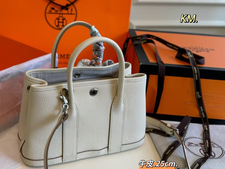 Hermès Garden Tote Bag in Black