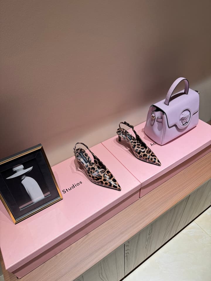 Dolce & Gabbana Retro Leopard Print Bow Pumps in Gunmetal Pattern