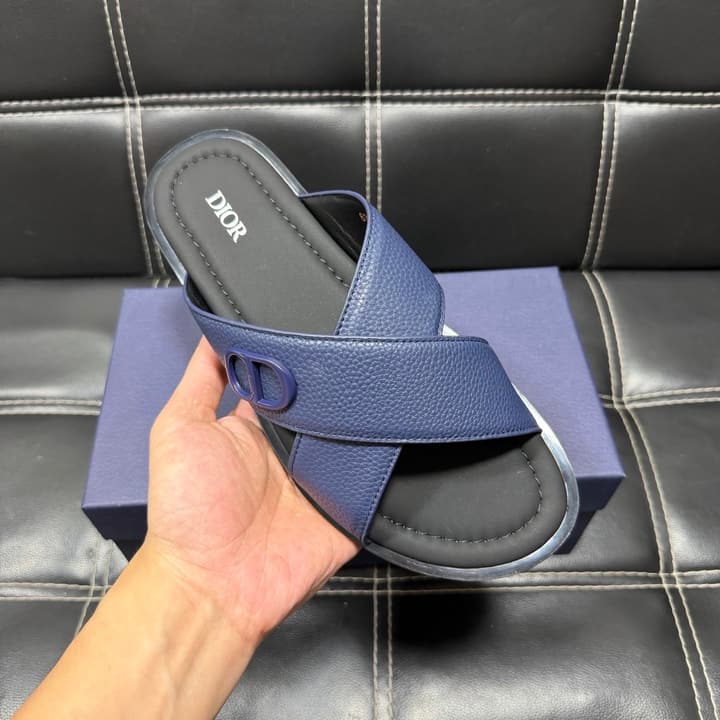 Dior Men's Pebbled Leather and Suede Slides – Spring/Summer Collection 2025 in Black Pebbled Leather Cross Strap