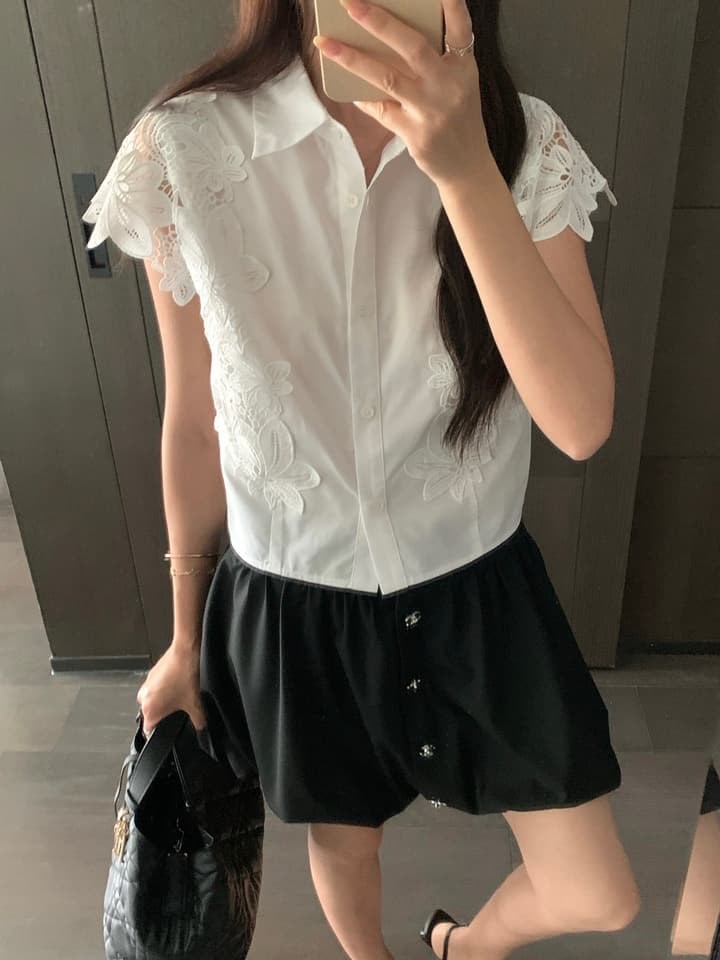 Celine Lace-Spliced Cropped Shirt – Spring/Summer Collection – 26SS in White