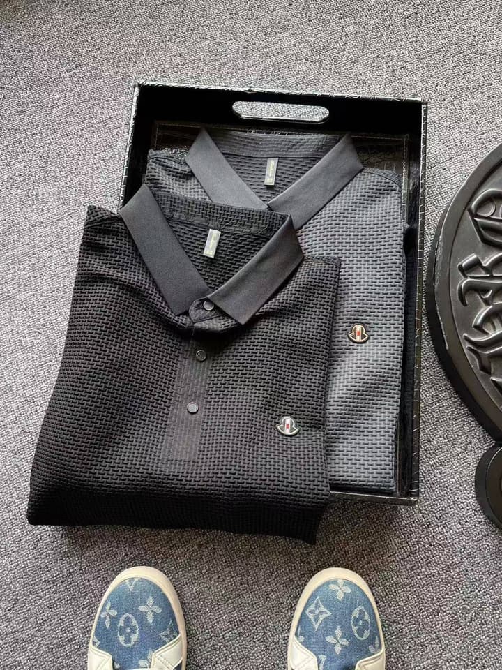 Moncler Seamless Polo Shirt – 2024 Collection in Gold