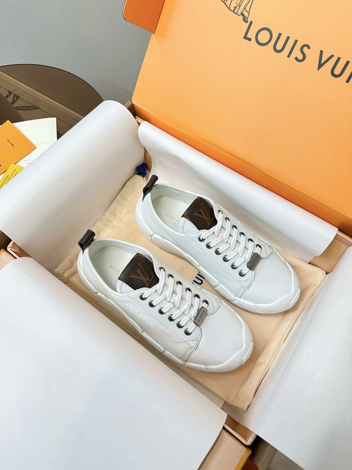 Louis Vuitton LV Bubble Platform Sneakers in Metallic Silver