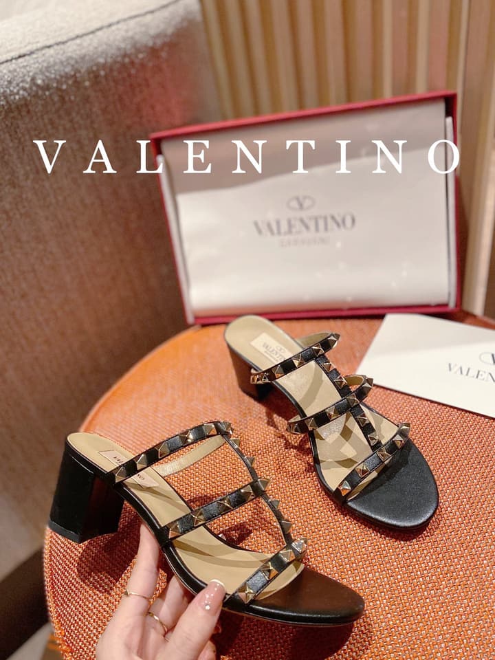 Valentino VLogo Signature Leather Mules