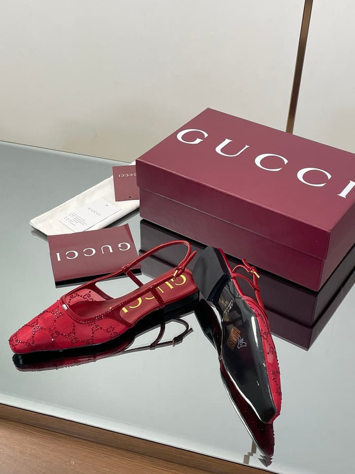Gucci Cosmogonie GG Crystal Slingback Sandals – 2025 Early Autumn Collection in Black Crystal Gg