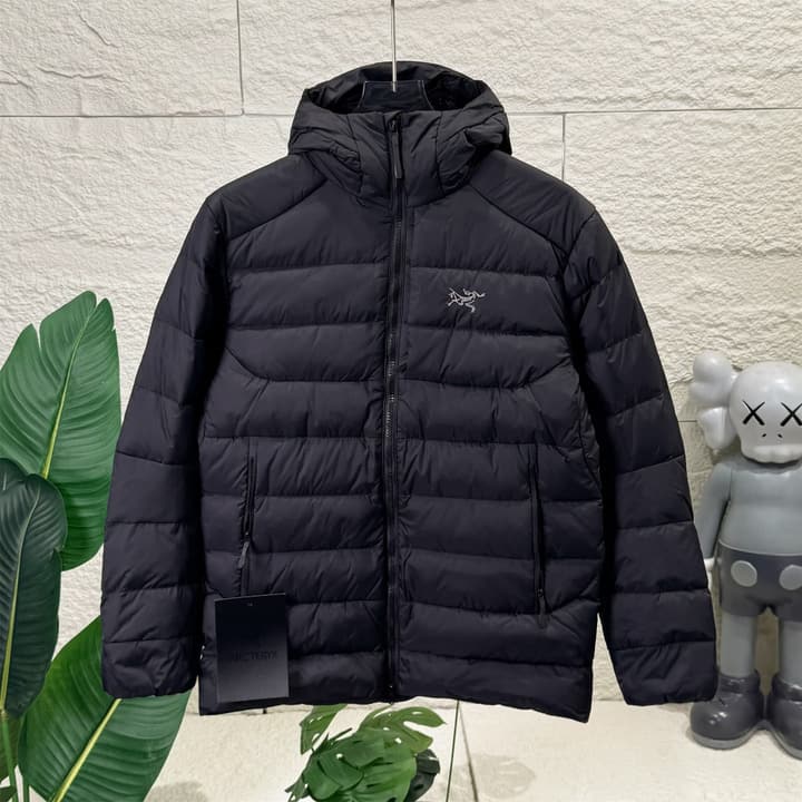 Arc'teryx Thorium AR Hoody Down Jacket in Black With Dark Zipper