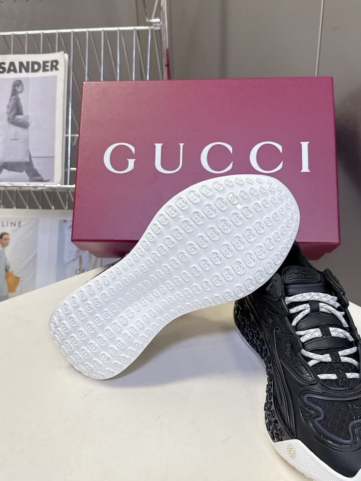 Gucci Cub3d Series Sneakers in Black