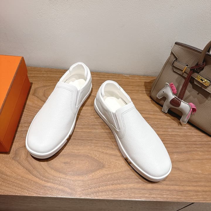 Hermès Classic Lightweight Couple's Slides – SS25 in Black Leather