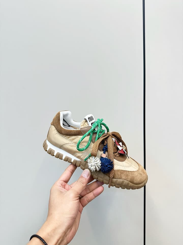 Miu Miu German Training Casual Shoes – 25SS Spring/Summer Runway Collection in Caramel Tan & Emerald Green Ribbons