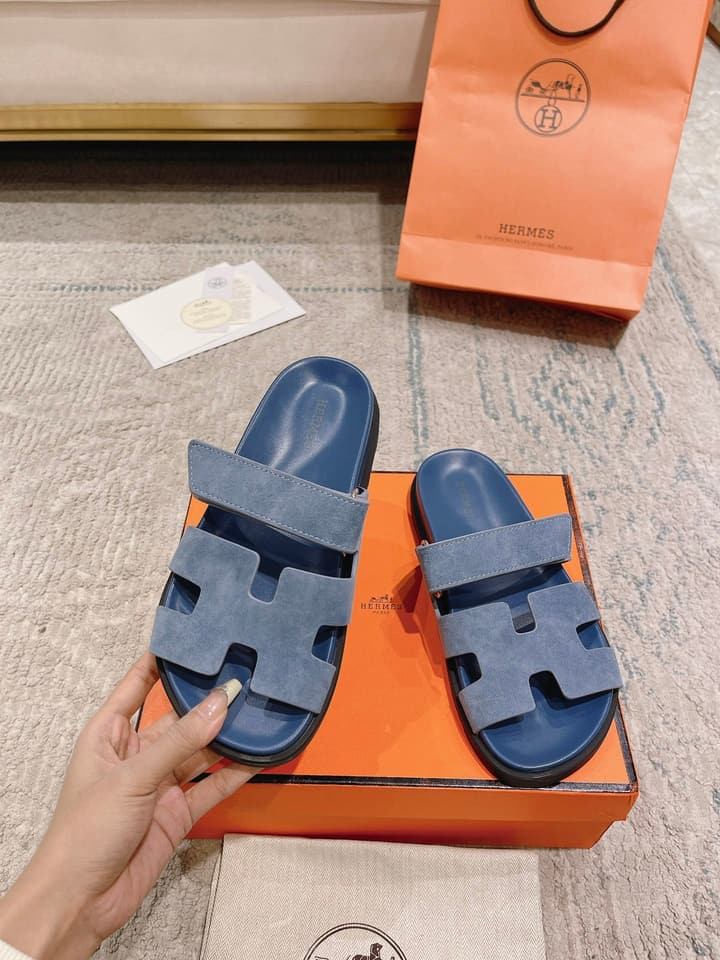 Hermès Chypre Calfskin Slides – 2023SS in Denim Blue