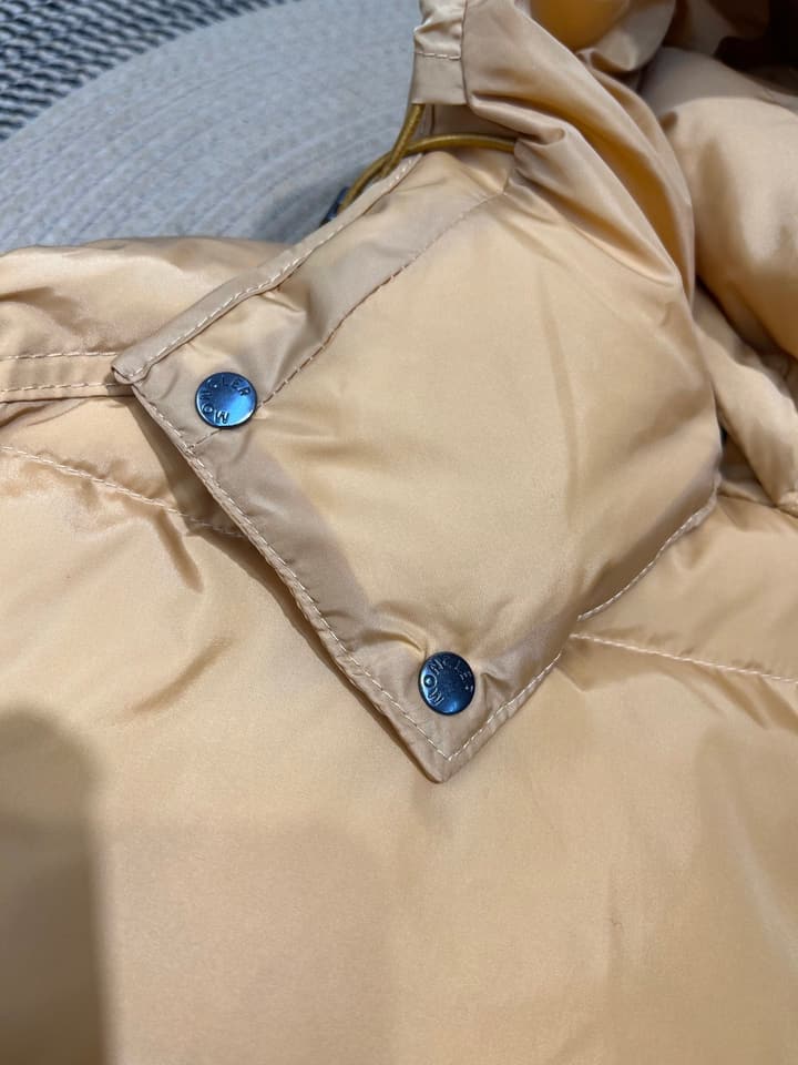 Moncler Maya Matte Down Jacket – Autumn/Winter Collection in Black