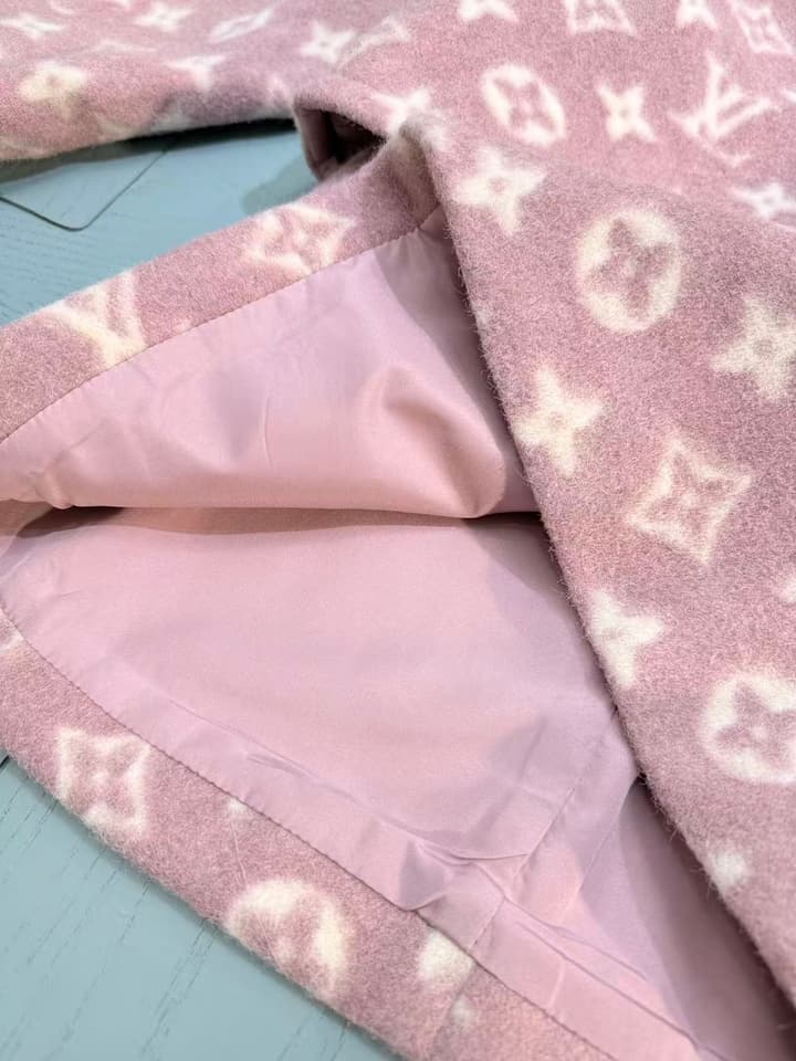 Louis Vuitton Girls Tweed Jacket and Dress Set – Kids Collection – 2025AW in Dusty Pink Monogram Set
