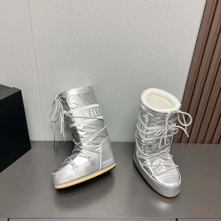 Moon Boot 2024FW Snow Boots in Matte Black
