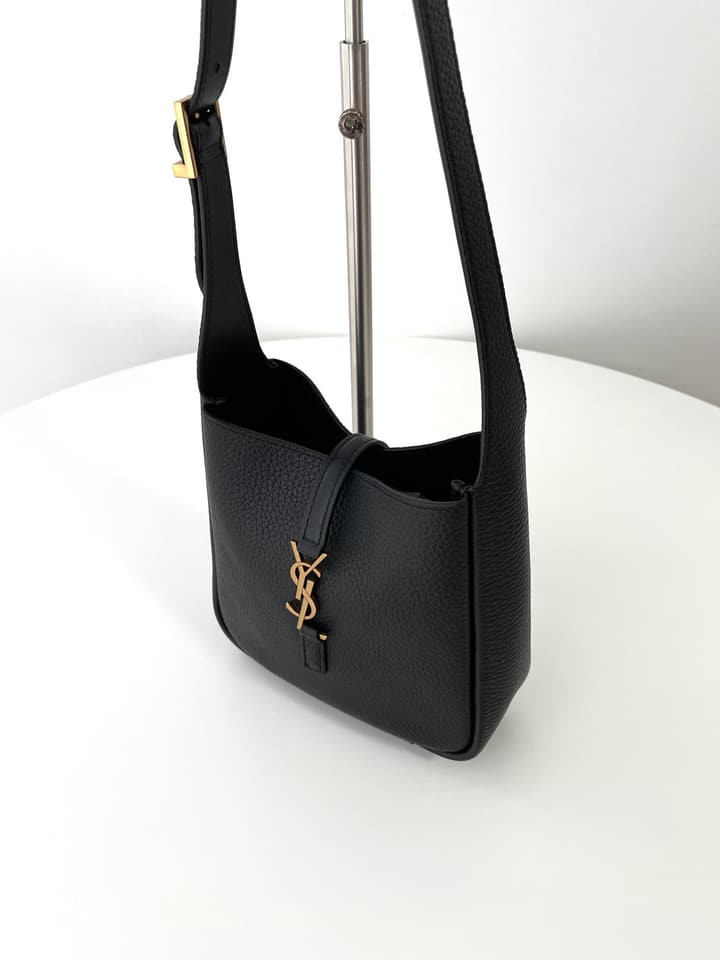 Saint Laurent LE 5 À 7 Soft Hobo Mini – 2024 Collection
