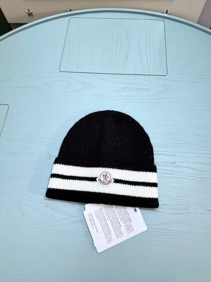 Moncler Classic Jacquard Knit Beanie – Kids Collection – 25FW in Classic Black Beanie
