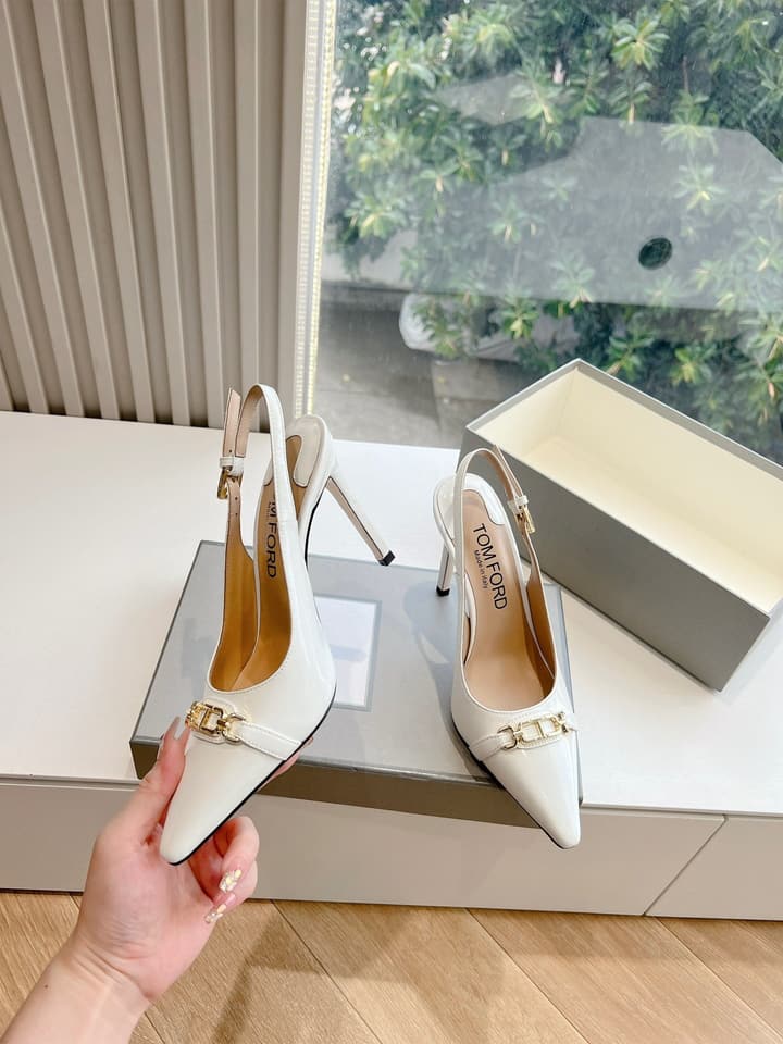 TOM FORD Pointed Toe High Heels – 2024 Autumn/Winter Collection in Crisp Black Patent