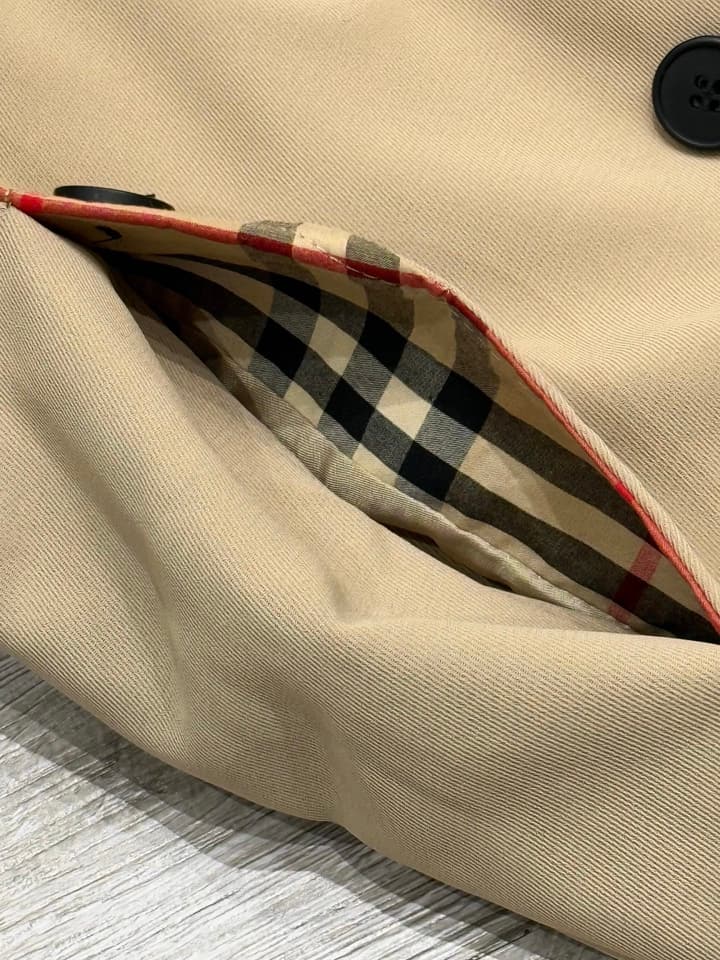 Burberry Short Trench Coat in Short Khaki Trench Coat