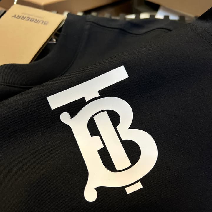 Burberry Monogram Pattern Cotton Loose T-Shirt – Spring/Summer Collection in Black