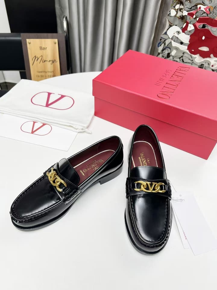 Valentino Logo Buckle Polished Leather Loafers – 2024 Collection in Black