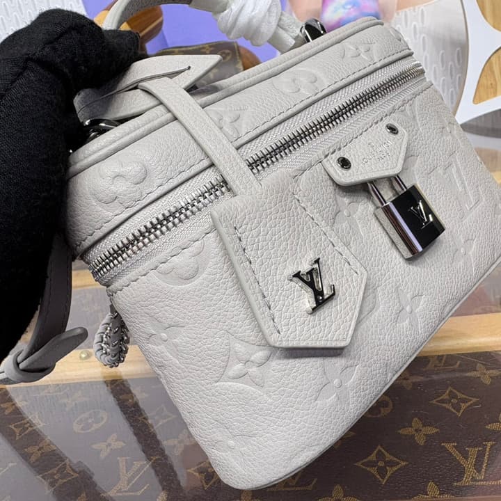 Louis Vuitton Monogram Vanity Chain Pouch Handbag