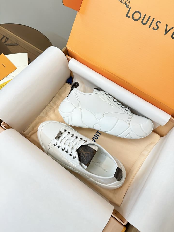 Louis Vuitton LV Bubble Platform Sneakers in Metallic Silver