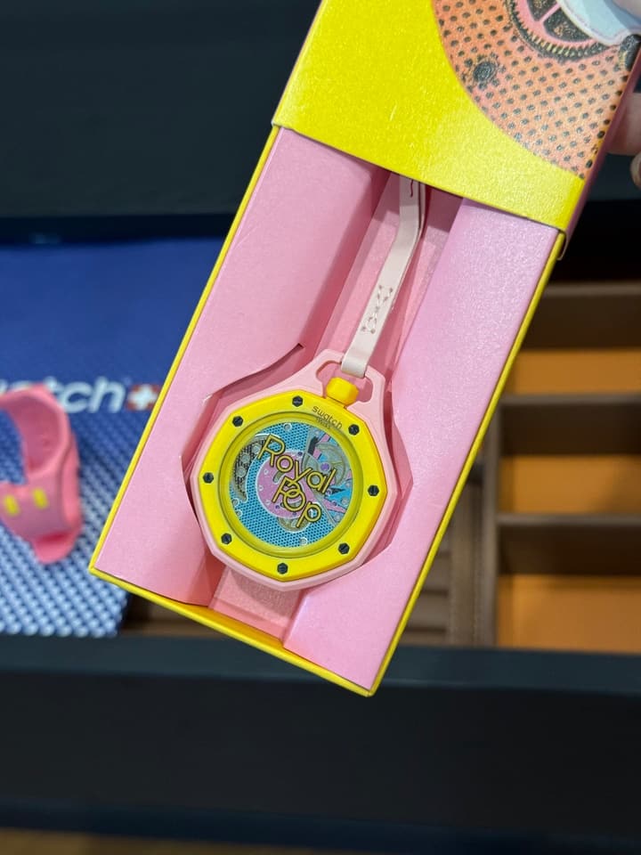 Audemars Piguet Pink and Yellow Watch in Pink And Yellow