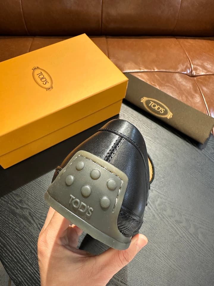 Tod's Gommino Calfskin Loafers in Charcoal Suede