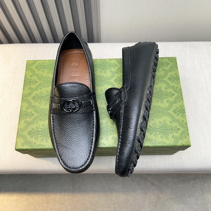 Gucci Premium Leather Loafers in Black Embossed Leather