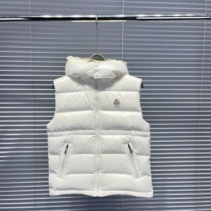 Moncler Ania Fitted Down Vest – Kids Collection – 2025 in Black