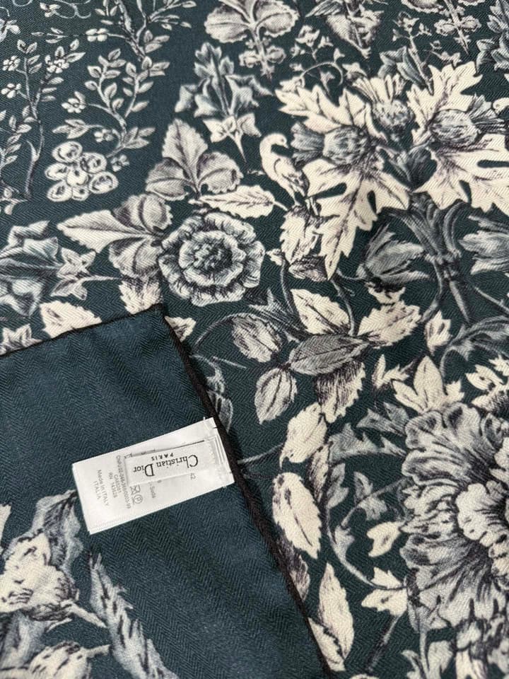 Dior Cashmere Silk Square Scarf – 2025 Collection in Cream Multi-floral