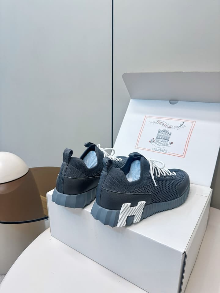 Hermes Classic Couple's Casual Sneakers in Light Beige