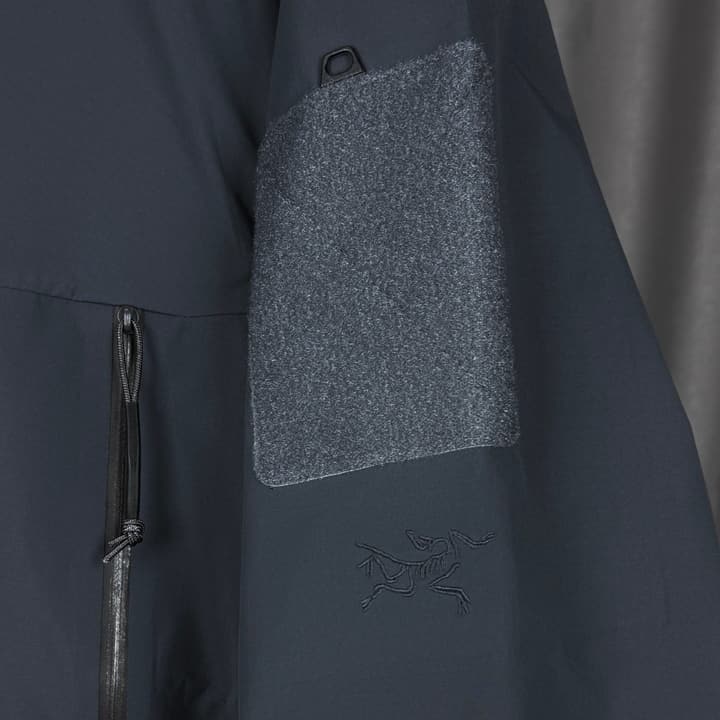 Arc'teryx Alpha LEAF Jacket GEN2 Hard Shell in Wolf Gray Hard Shell Jacket